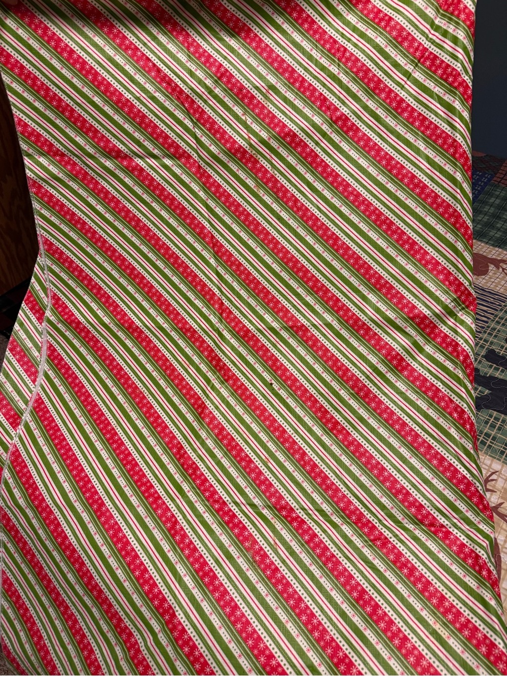 I Festive Red and Green Striped Holiday Vinyl Table Cover